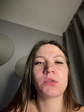 Sexy_babyXX - doggy no panties 😘😘