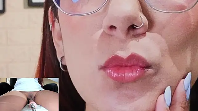 MissOffice_ - My boss left is time for blowjob