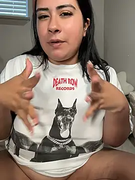 Dirty_oliva - remove top/ pussy flash