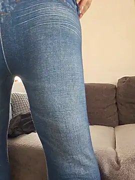 KristenVega - Suck niplles