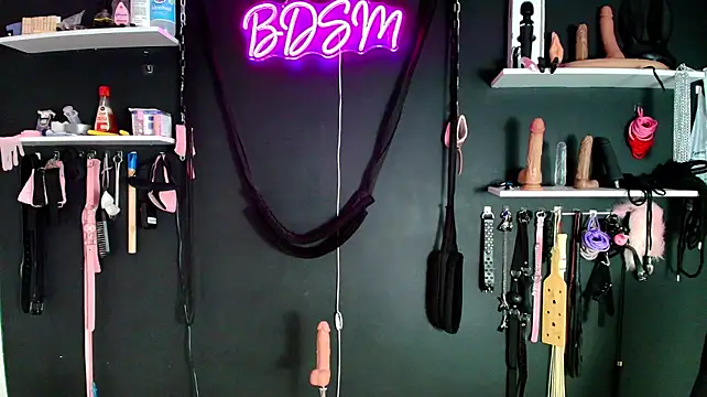 VictoryaLiah_BDSM - tootpaste in ass+ 10 spank