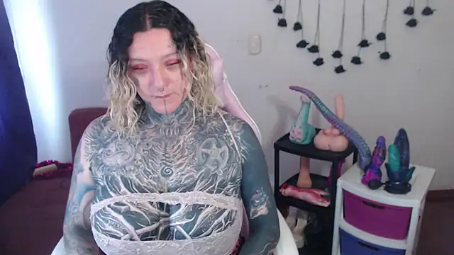 SLOPPYTITSS - pumped, squirt, big toys pussy
