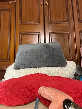 Emma1981 - Sucking tits