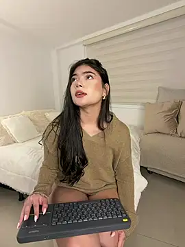 Sara_rousse10 - Show saliva in my boobs