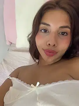 LucyMartelli - playing with my dildo 🔥