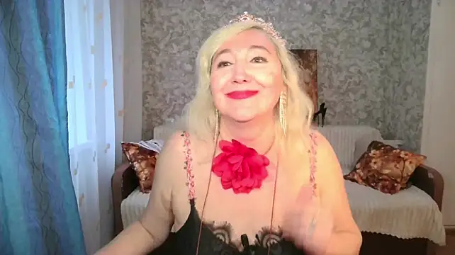 LadyKriss - breast massage