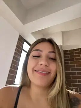 Latina_vanessa - Ride dildo