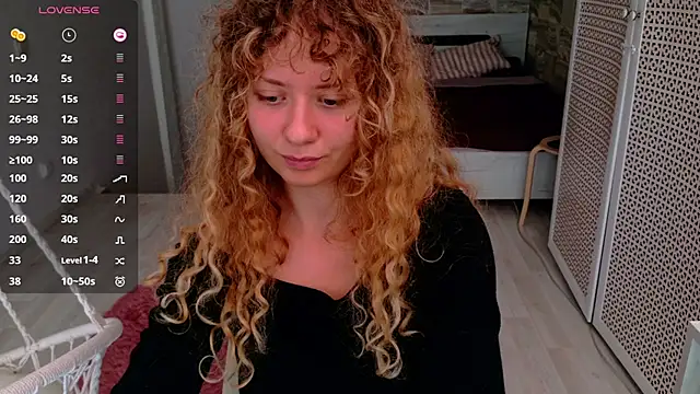Milounee - doggy without panties