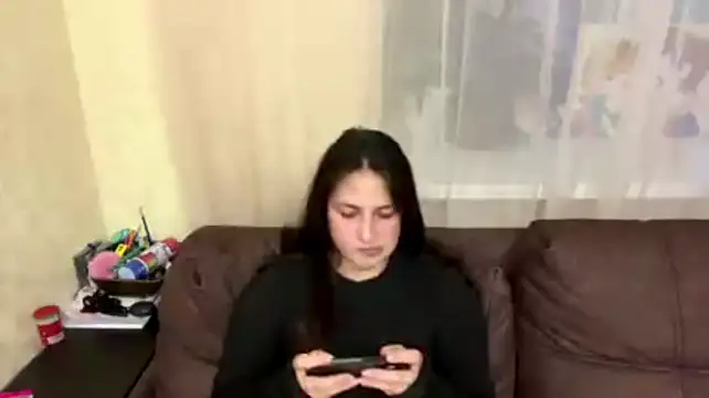 BrakyRefrain - Nude pics in DM for last tipper