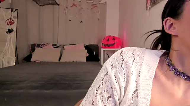 Divine_Madeleine - CHOKE ME
