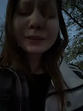 SlavicCandy - squirt in public WC (risky)