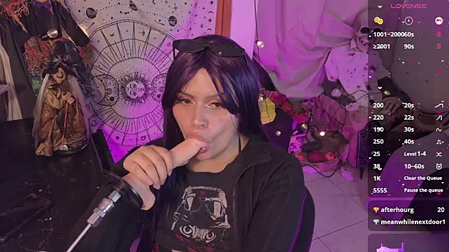 Swag_hoe - FLASH TITS + GAG DILDO