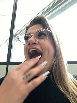 Kahreal - TIRAR CALCINHA NO SERVIÇO+VIDEO SQUIRT