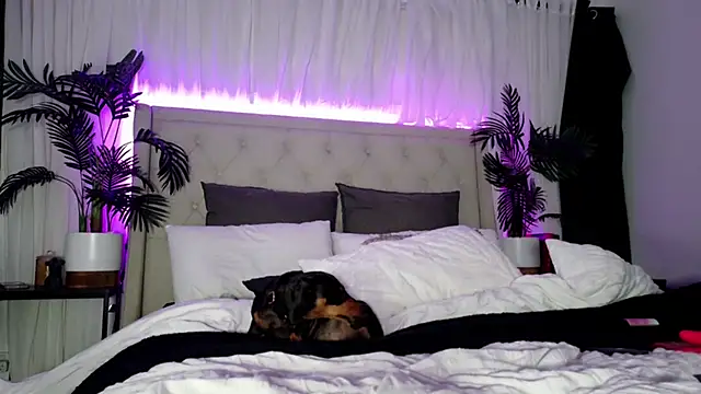 Keelieuncensored - Finger Pussy 😇