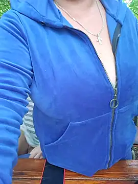 Buns2026 - Ass 2 girls
