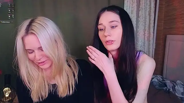 KaleyMahunik - SUCK FINGERS CLOCE CAM