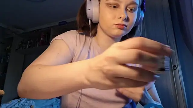 WoodPracice - do you wanna see my nipples??