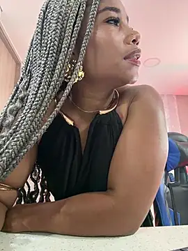 SilvannaFitt - Guess the color of my panties