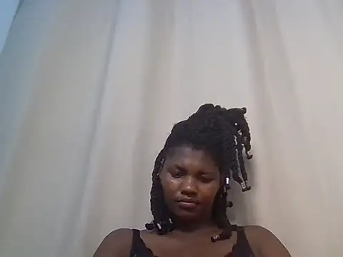 Smallprettygal - oily ass