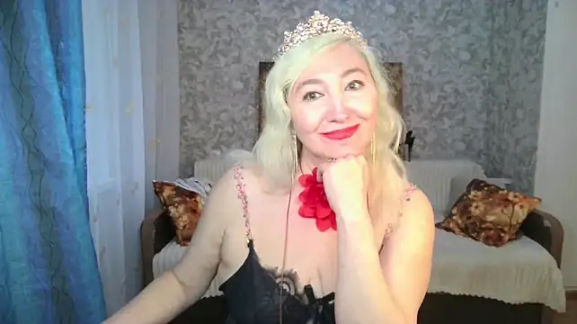 LadyKriss - breast massage