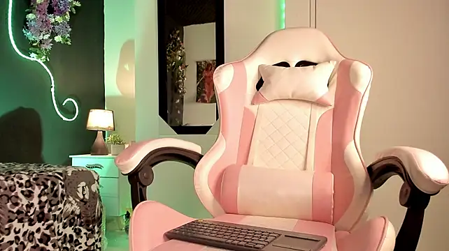 AnnyBaby - sensual strip tease + open legs