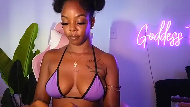 Goddess_treat - kitty play w/ my fav wand
