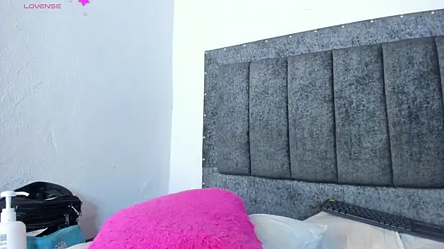 MiaFoox__ - sweet kiss