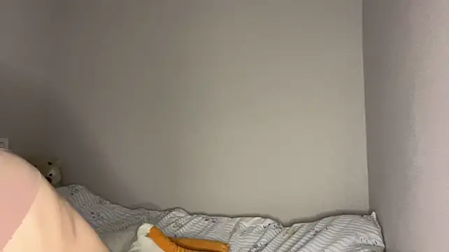 SibleyBurner - Massage my yyummy boobs under myy bra ^^