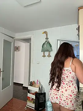 Barbara-rosee - Spank boobs 🍒