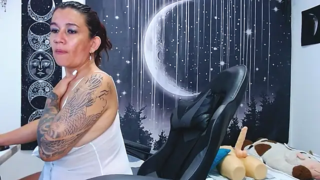 Hikaryfire - saliva and finger in my ass🍑🔥🍆