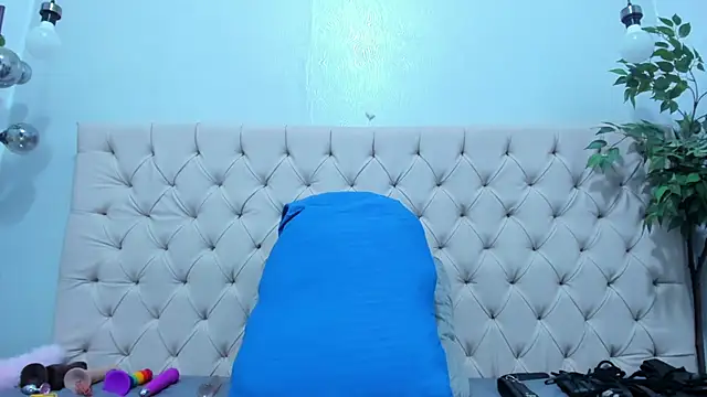 Anggie_Miller - I fuck my ass