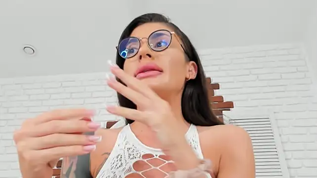 DariaAmaris - eye contact blow job