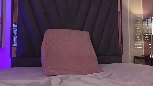 Aprildreams19 - 🍑 Deep squats showing everything