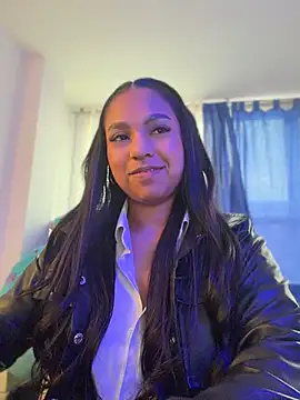 Dulcerouss__ - 2 fingers in my pussy