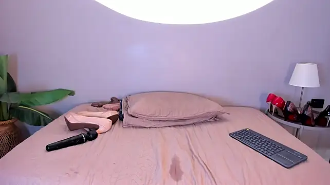 Ainaah_ - dildo en mi ano y gemir