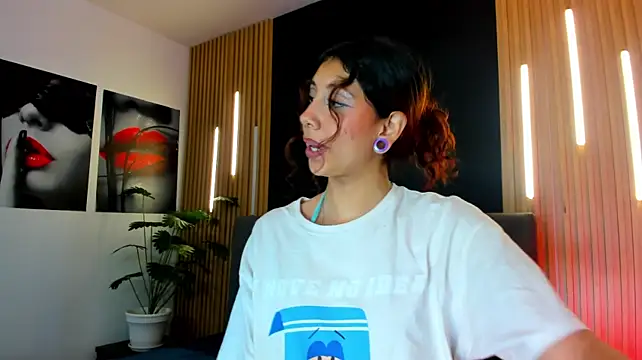 Alejita_machado - show oil in ass
