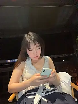 CiCi9 - 🦌园长户外茶楼裸上半身