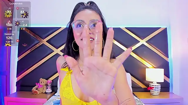 MelodySkylar - Show Feet