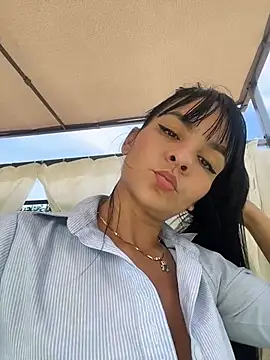 LuxeBrunetteXXX - PLAY PUSSY CLOSE UP AT CLEAN WORK🤫🧹🫧