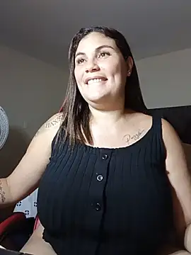 Secret_Bella - take off my shorts