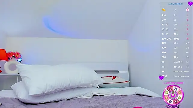WowSarra - squirt show (make me cum)