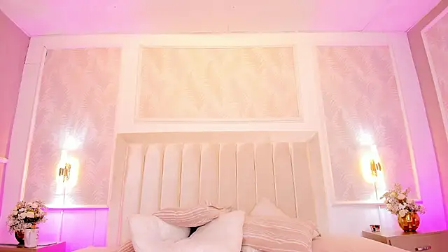 Charlotte_and_ariana - DOGGY + SPANKS 🍑