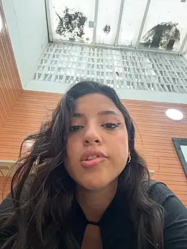 MeggyMae_ - show asshole in doggy