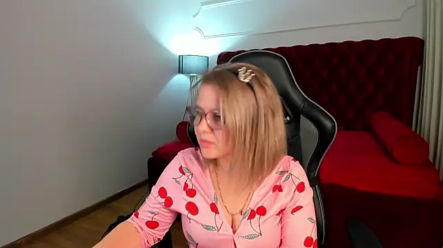 AdeleRavelle - I'm going to dance an erotic dance