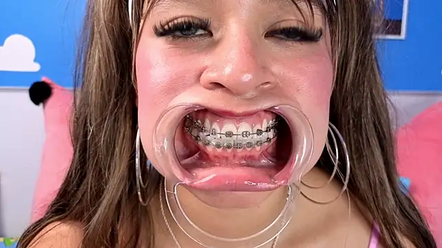 Miss__evolet - messy deepthroat, cover face with saliva