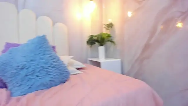 Arietta_skinny - Shirt out + pinch nipples 🍒💦