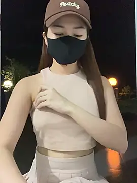 My_Melodyy - Make me cum pussy in public garden 🪴😈