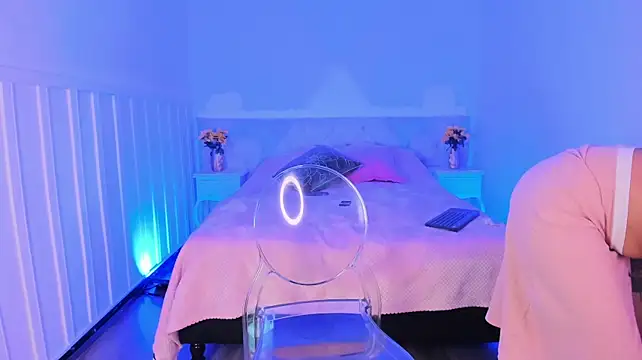 Sara01_gh - FINGERS IN PUSSY