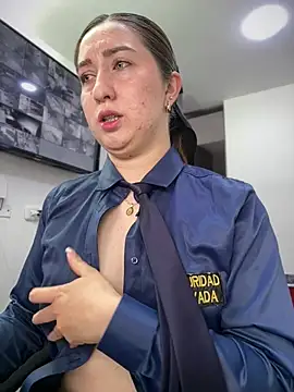 Suzy-111 - 🍑1 finger in ass🥵