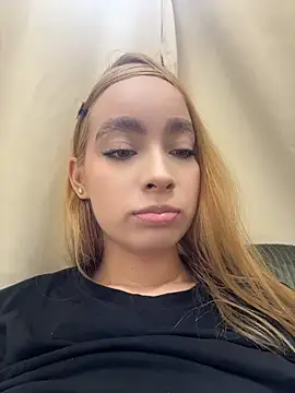 Isabella-gaviria - FUCK MY PUSSY IN PUBLIC TOILETS(MALL)